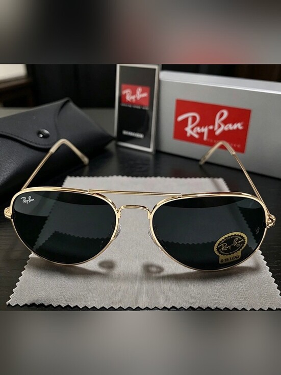 New With Box 62mm Ray-Ban Aviator Gold Frames Black Lenses G-15 Lens RB3026 main image 4